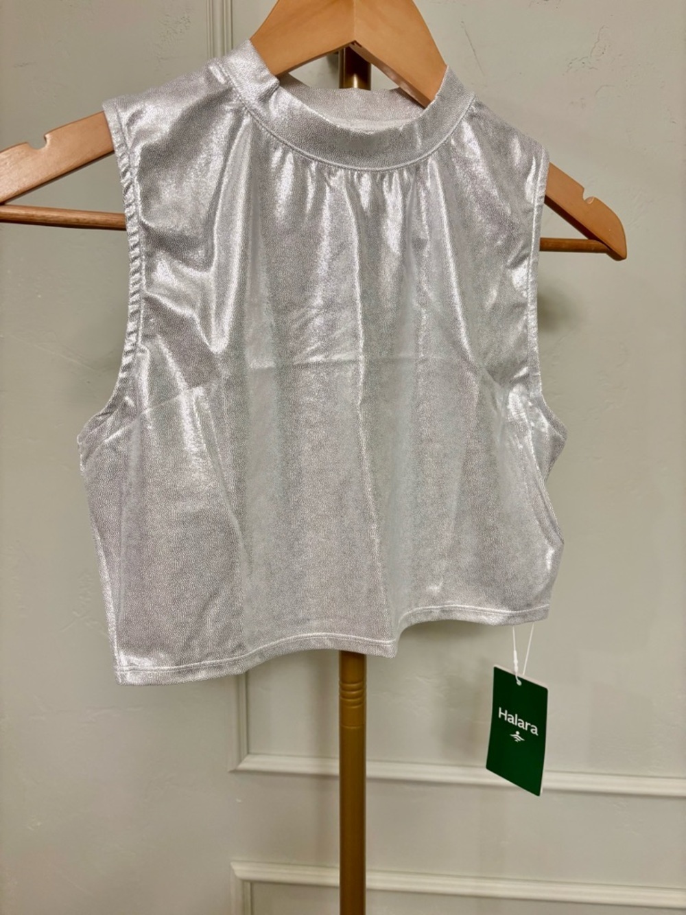 Halara Silver Metallic Shiny Mock Neck Crop Tank RARE Festival Party NWT Medium